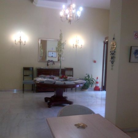Efplias Hotel Apartments Piraeus Ngoại thất bức ảnh
