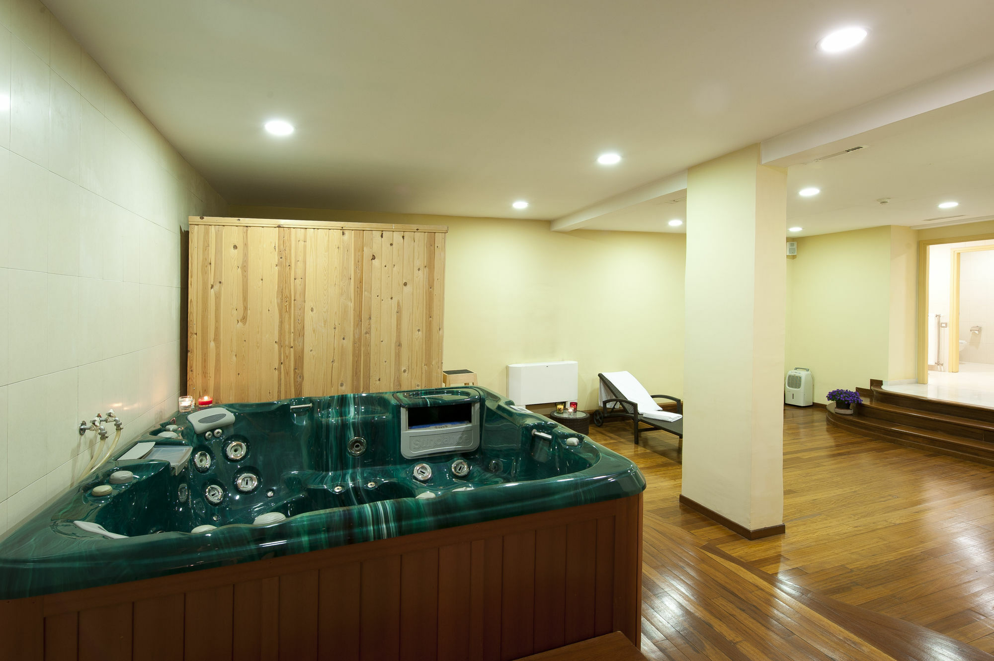 Efplias Hotel Apartments Piraeus Ngoại thất bức ảnh