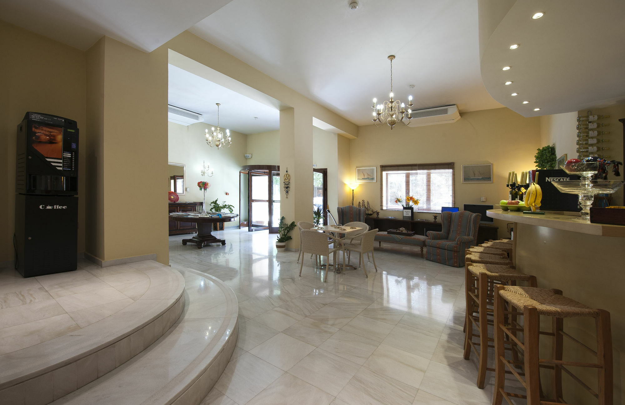 Efplias Hotel Apartments Piraeus Ngoại thất bức ảnh