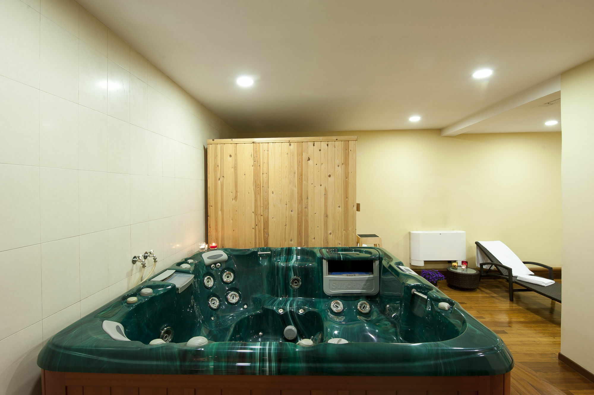 Efplias Hotel Apartments Piraeus Ngoại thất bức ảnh