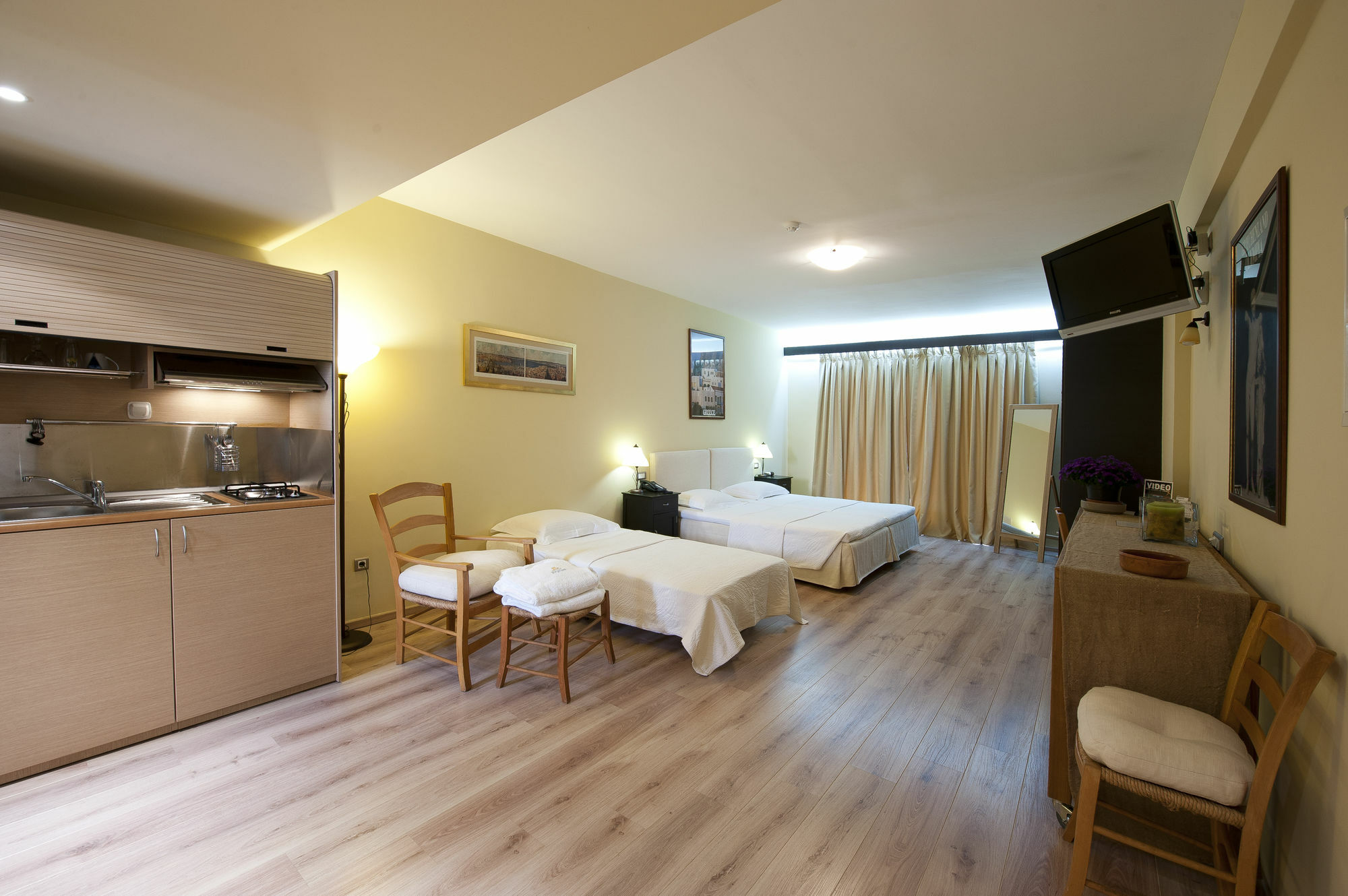 Efplias Hotel Apartments Piraeus Ngoại thất bức ảnh