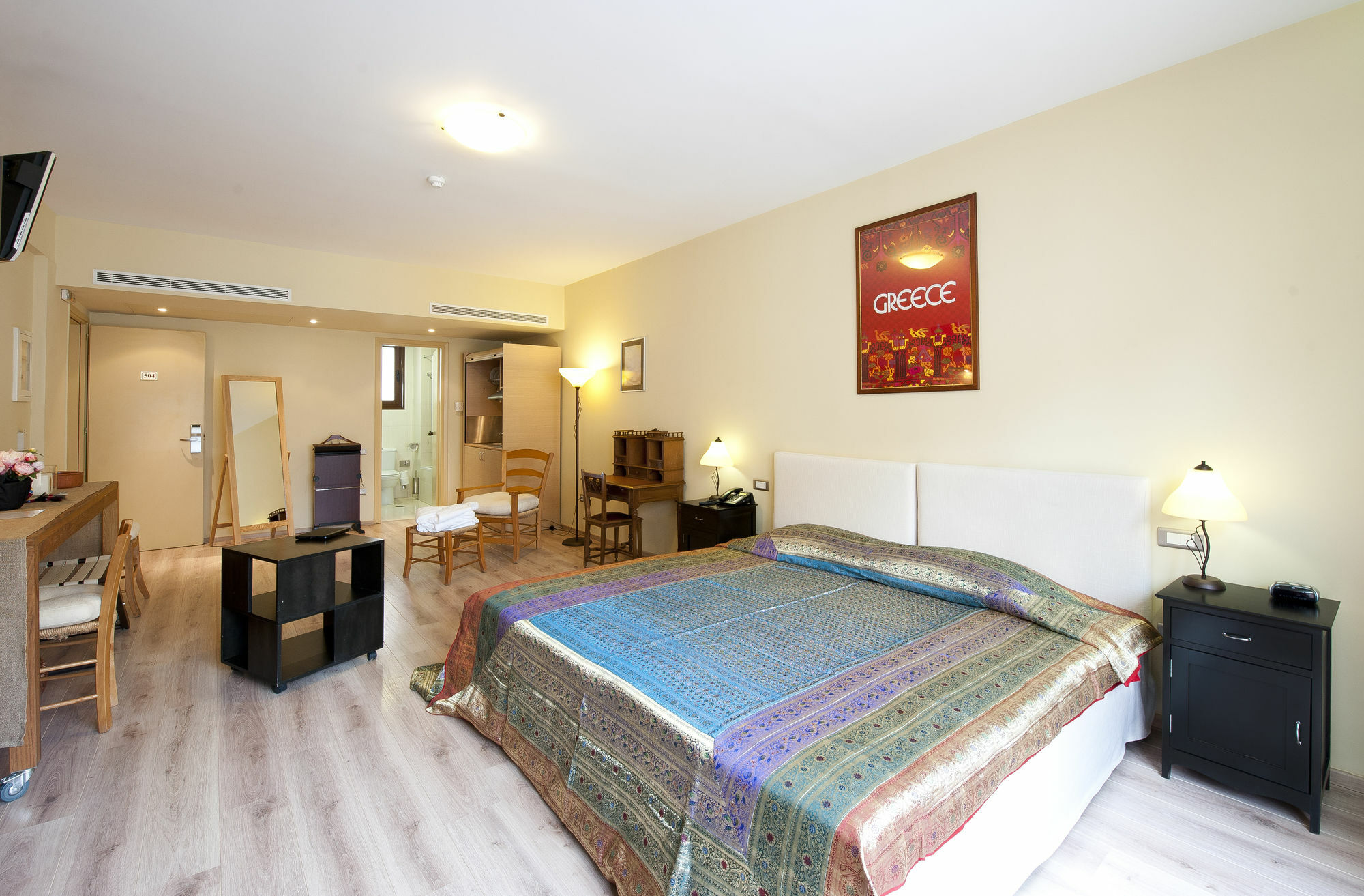 Efplias Hotel Apartments Piraeus Ngoại thất bức ảnh